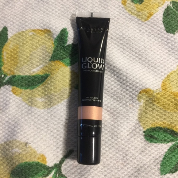 Anastasia Beverly Hills Other - FLASH SALE Anastasia liquid glow
